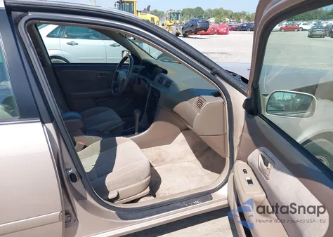 2001 Toyota Camry Le из США, поврежденный, VIN 4T1BG22K31U118211